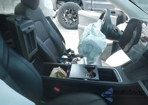 2022 Tesla Model Y Long Range Dual Motor All-Wheel Drive из США, поврежденный, VIN 7SAYGDEE8NF443194